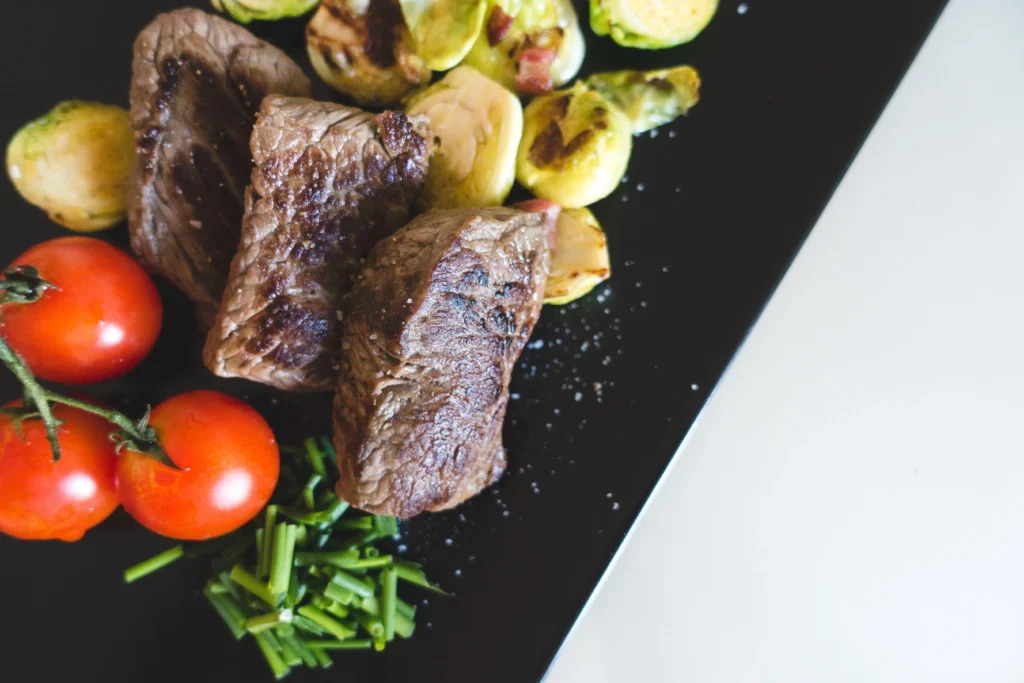 beef-steaks-with-vegetables