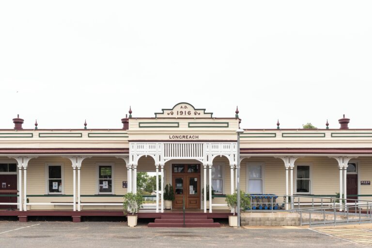 10 Best Places to stay in Outback Queensland: