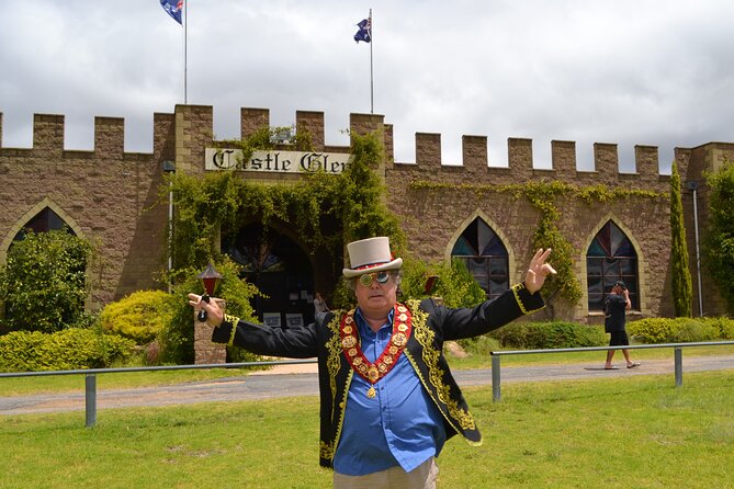 image of a tour guide in front of Castle Glen Stanthorpe